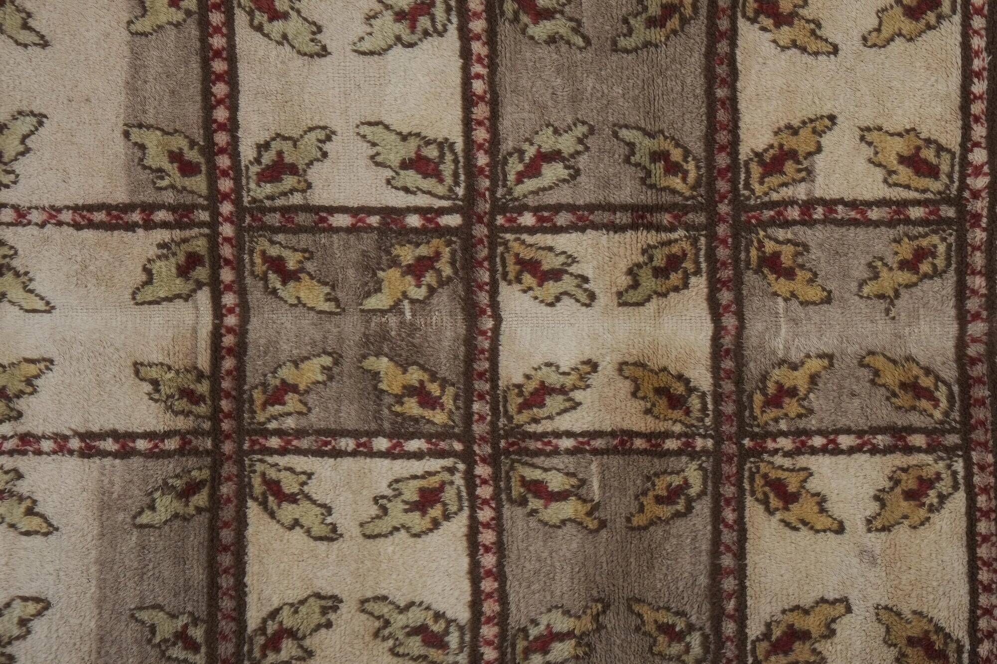 Vintage handmade Turkish rug 117x168 cm