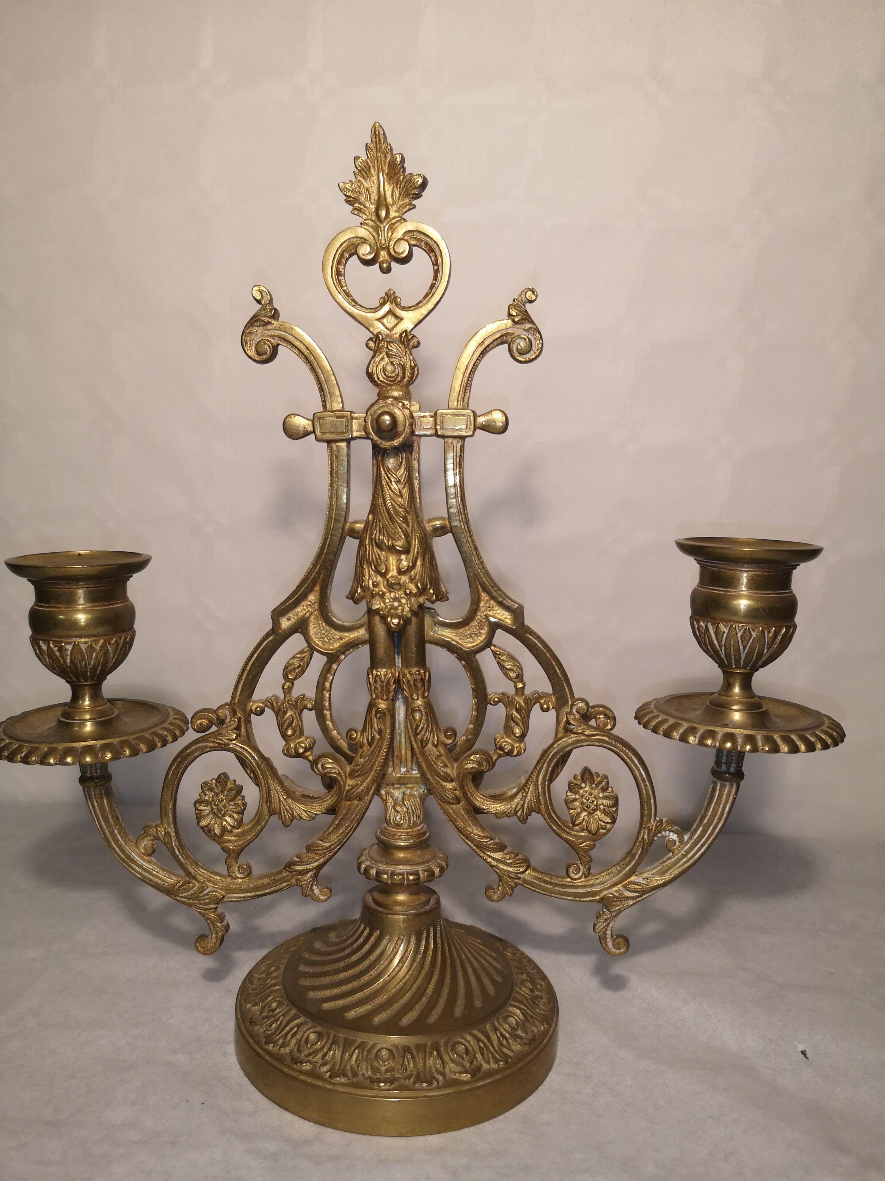 Pair of piano candlesticks in golden bronze 19th century