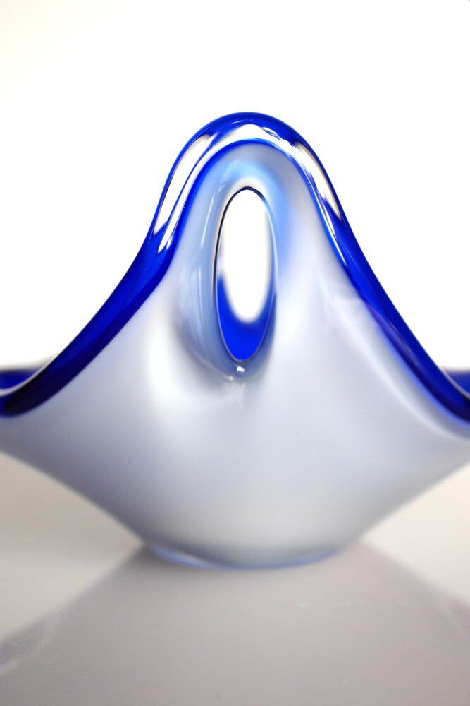 Glass art Coquille bowl by Paul Kedelv for Flygsfors