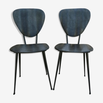 Paire de chaises avec pieds effilés en métal et Skaï noir, années 60