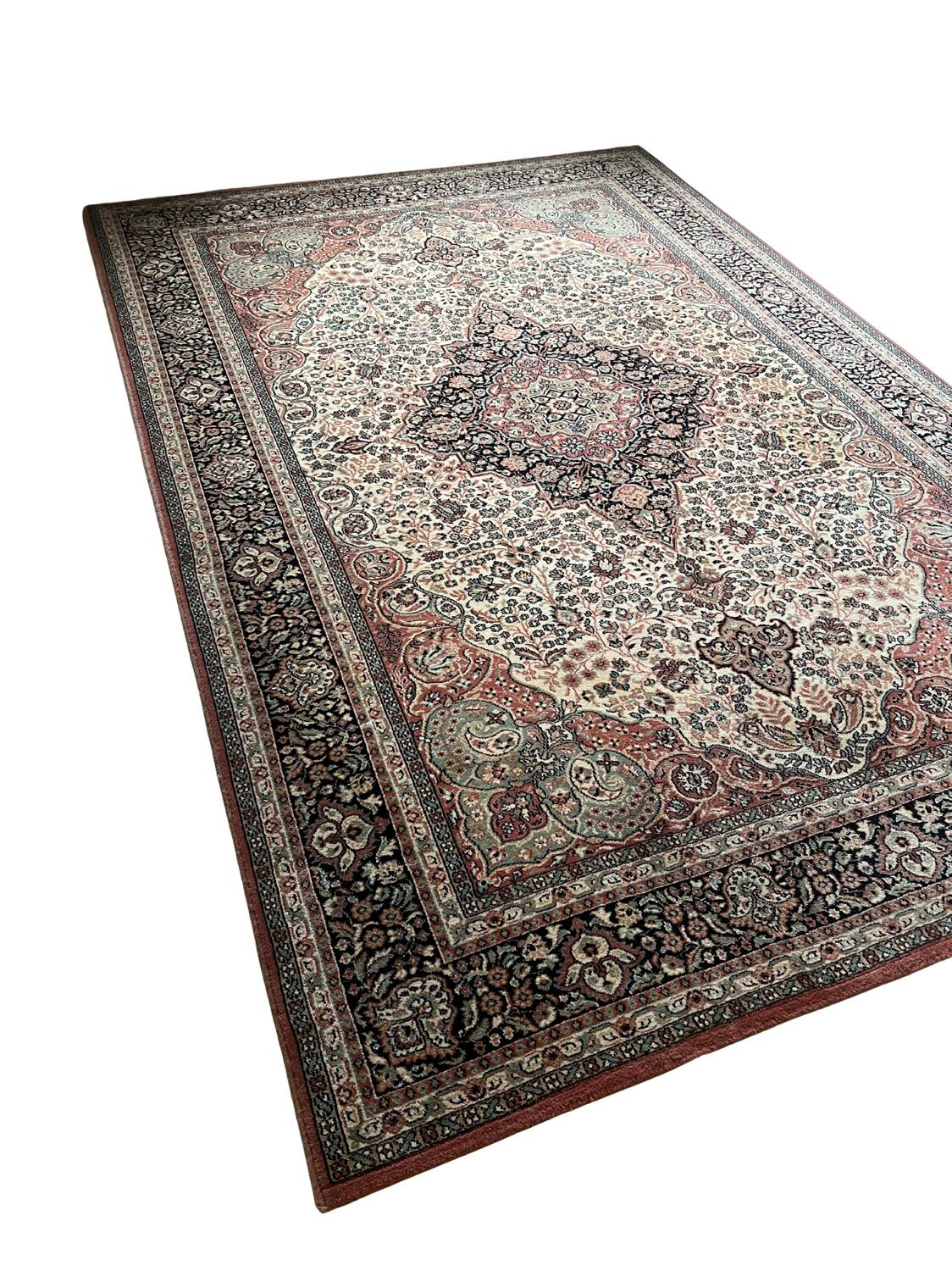 Turkish Uschak carpet in wool