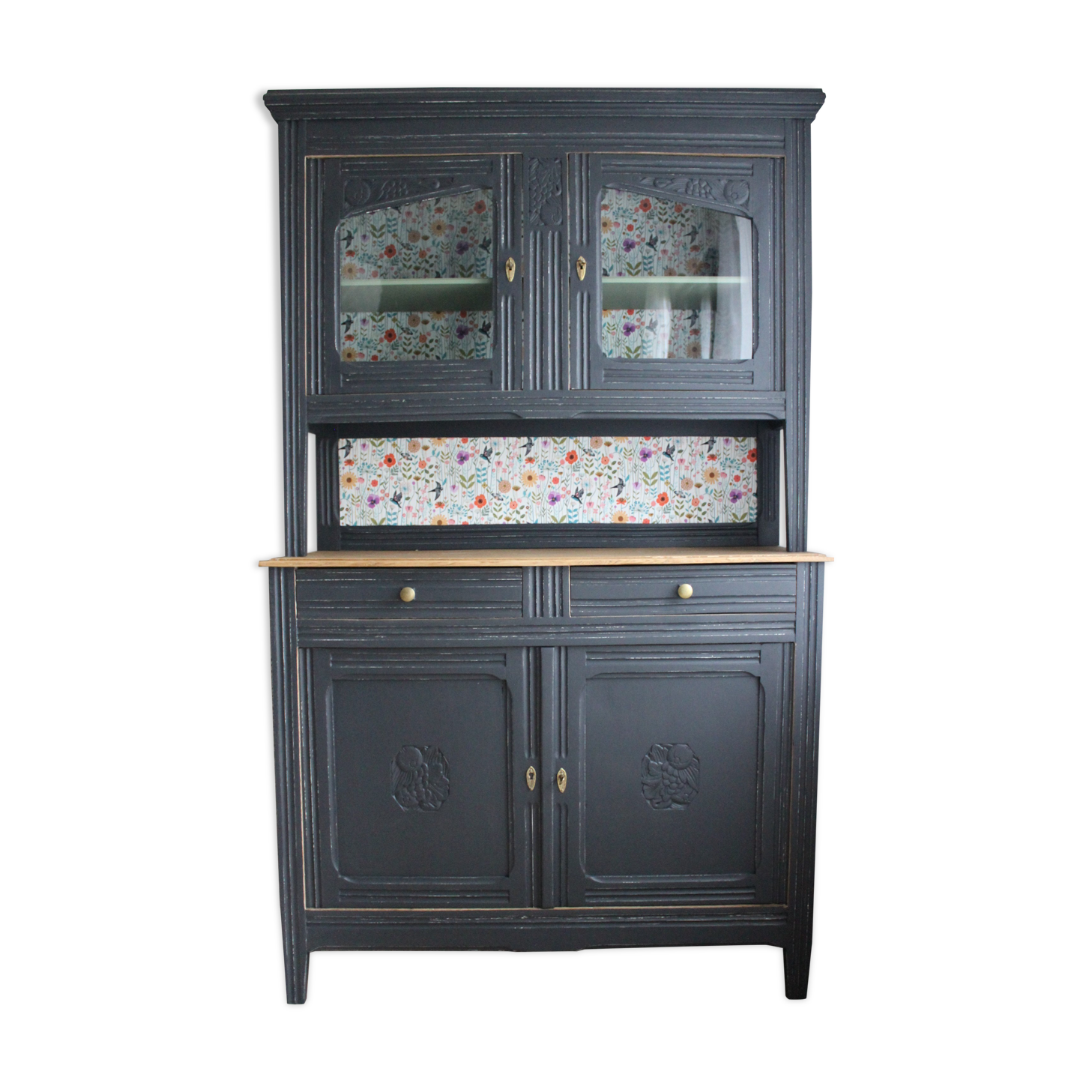 Buffet cupboard