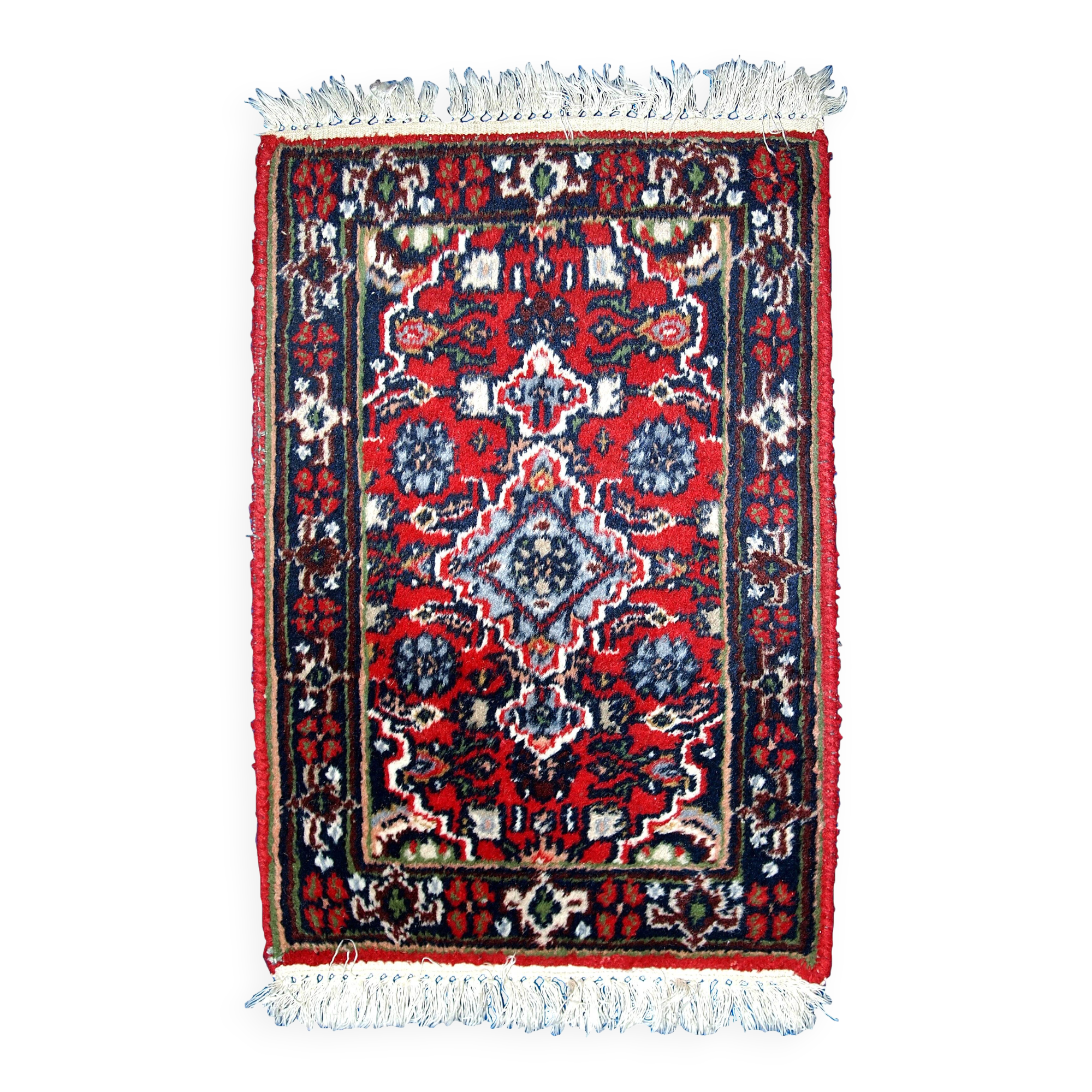 Tapis Vintage Malayer en Laine, Années 1970, Élégance et Tradition