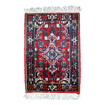 Tapis Vintage Malayer en Laine, Années 1970, Élégance et Tradition