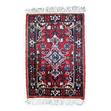 Tapis Vintage Malayer en Laine, Années 1970, Élégance et Tradition