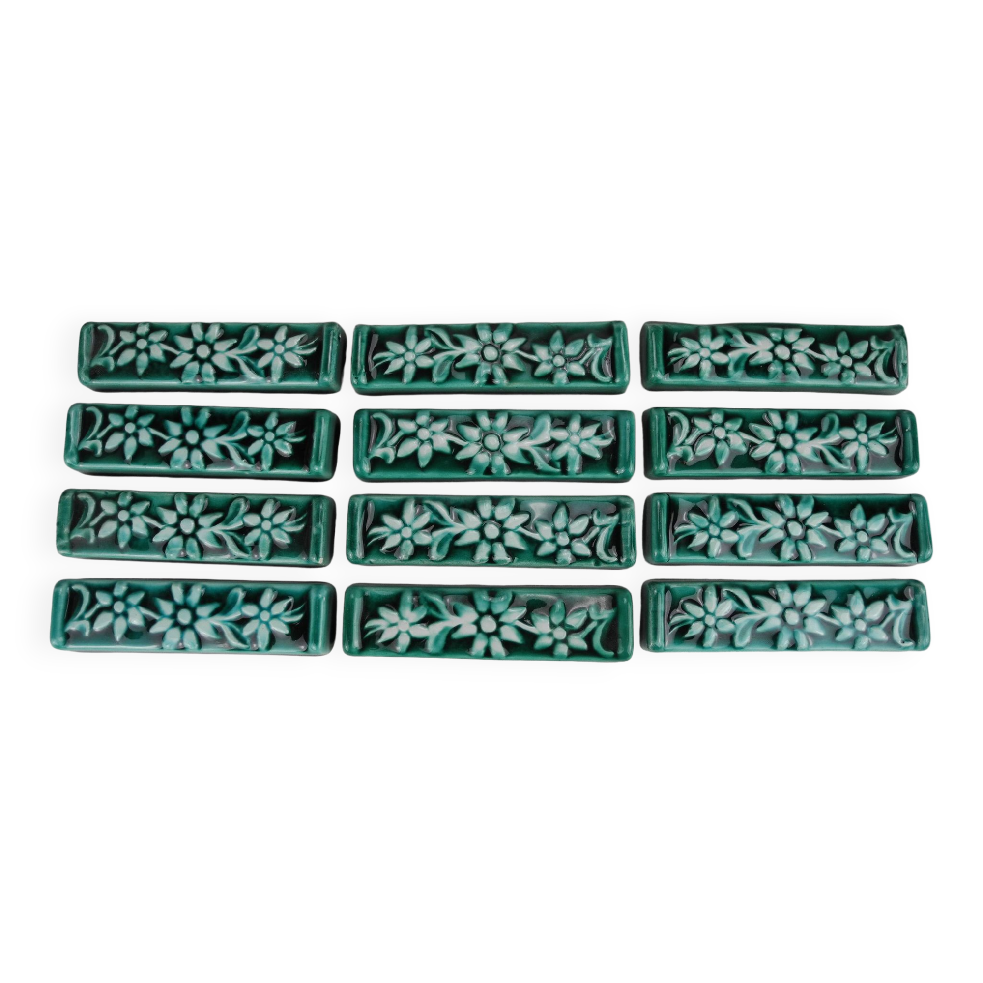 Coffret De 12 Porte-couteaux En Faïence Française - Motif Papillons Multicolores - Occasion