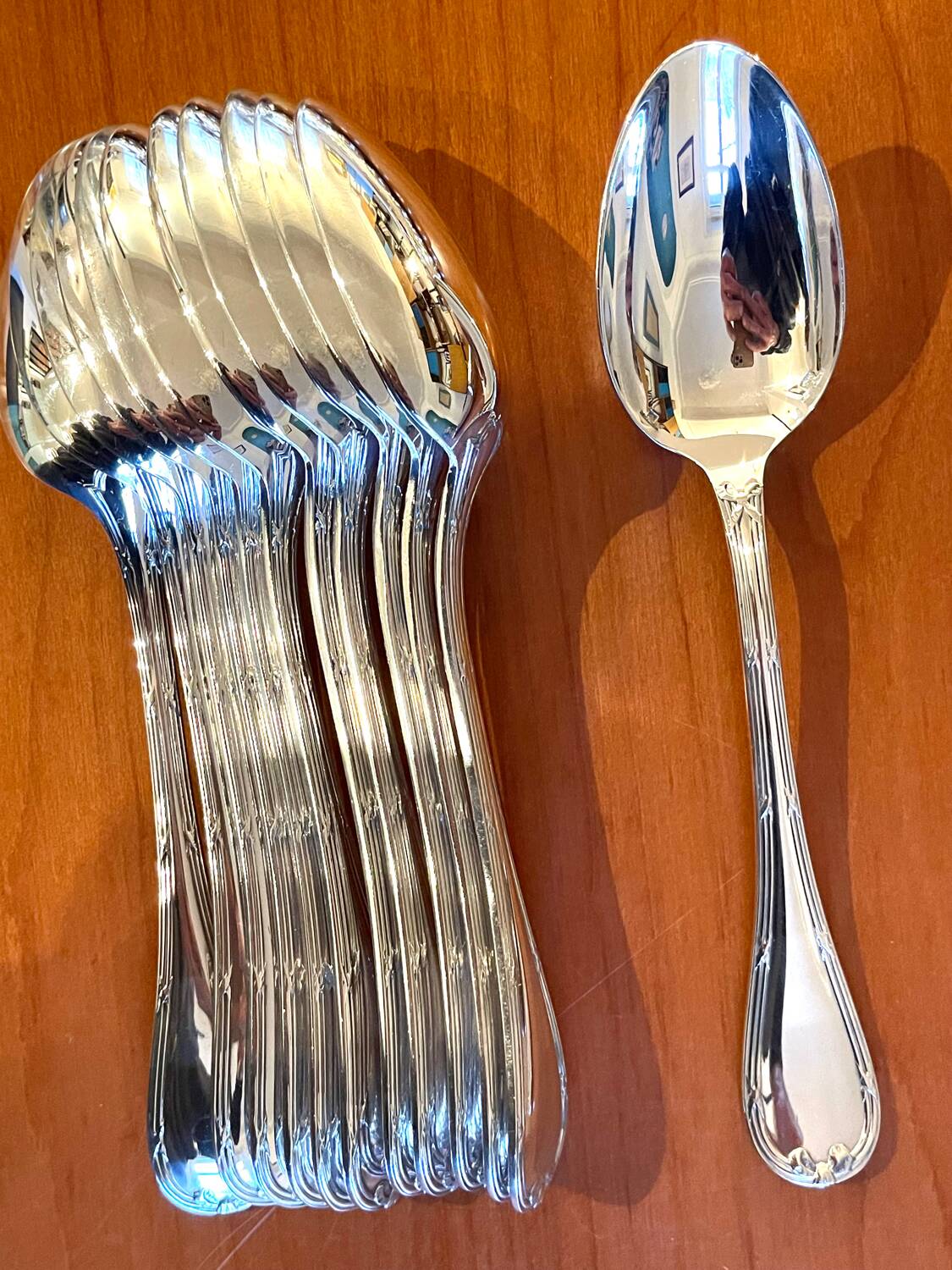 Christofle crossed ribbons, 73-piece cutlery set in new condition.