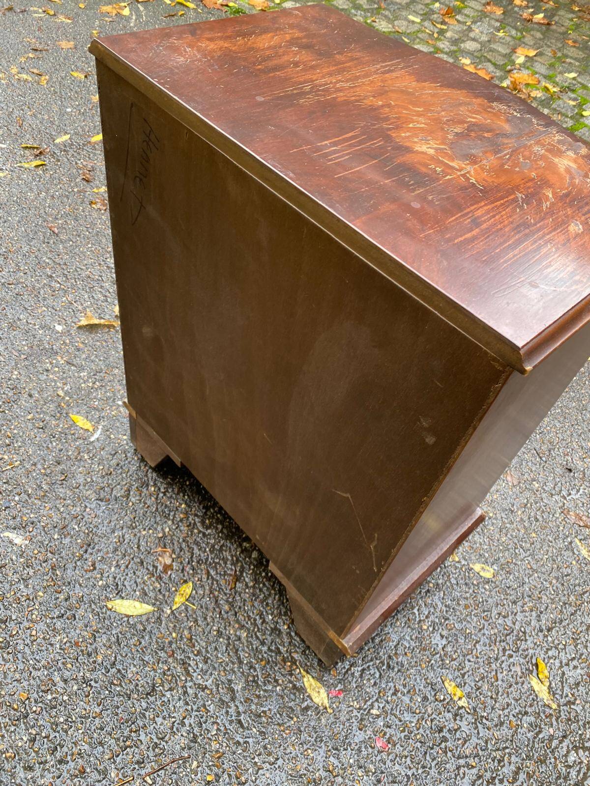 English chest of drawers in dark wood with 4 drawers, 70cm