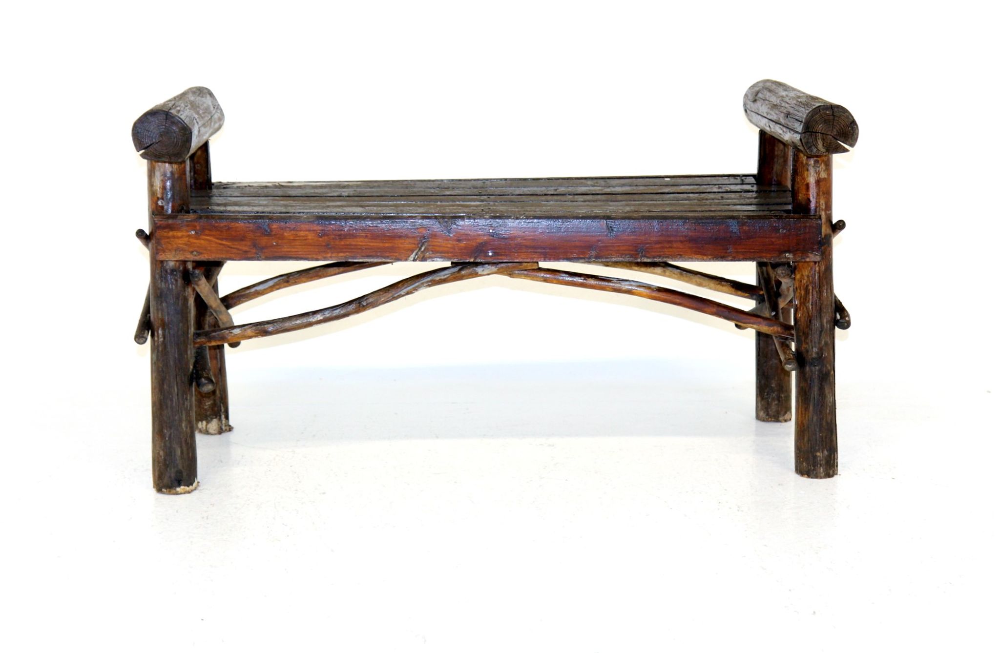 Banc brutaliste en bois, suède, 1970