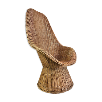 High-backed chair or shepherdess in vintage wicker