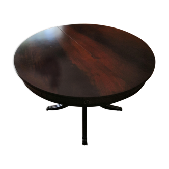 Mahogany-tinted cherry table