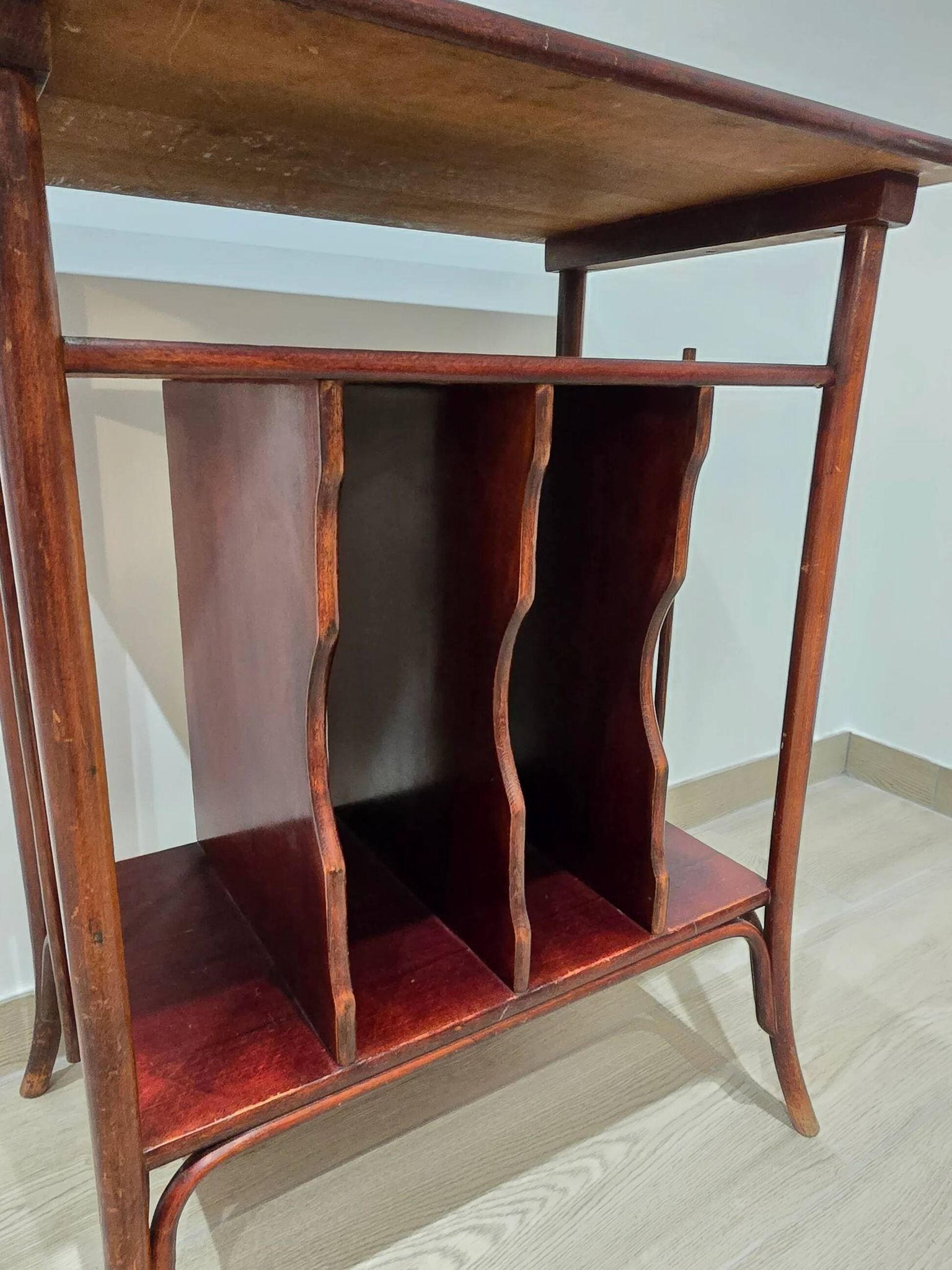 Rare Thonet Wien music table circa 1900 – wooden sheet music holder