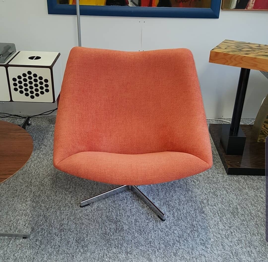 Oyster armchair by Pierre Paulin for Artifort