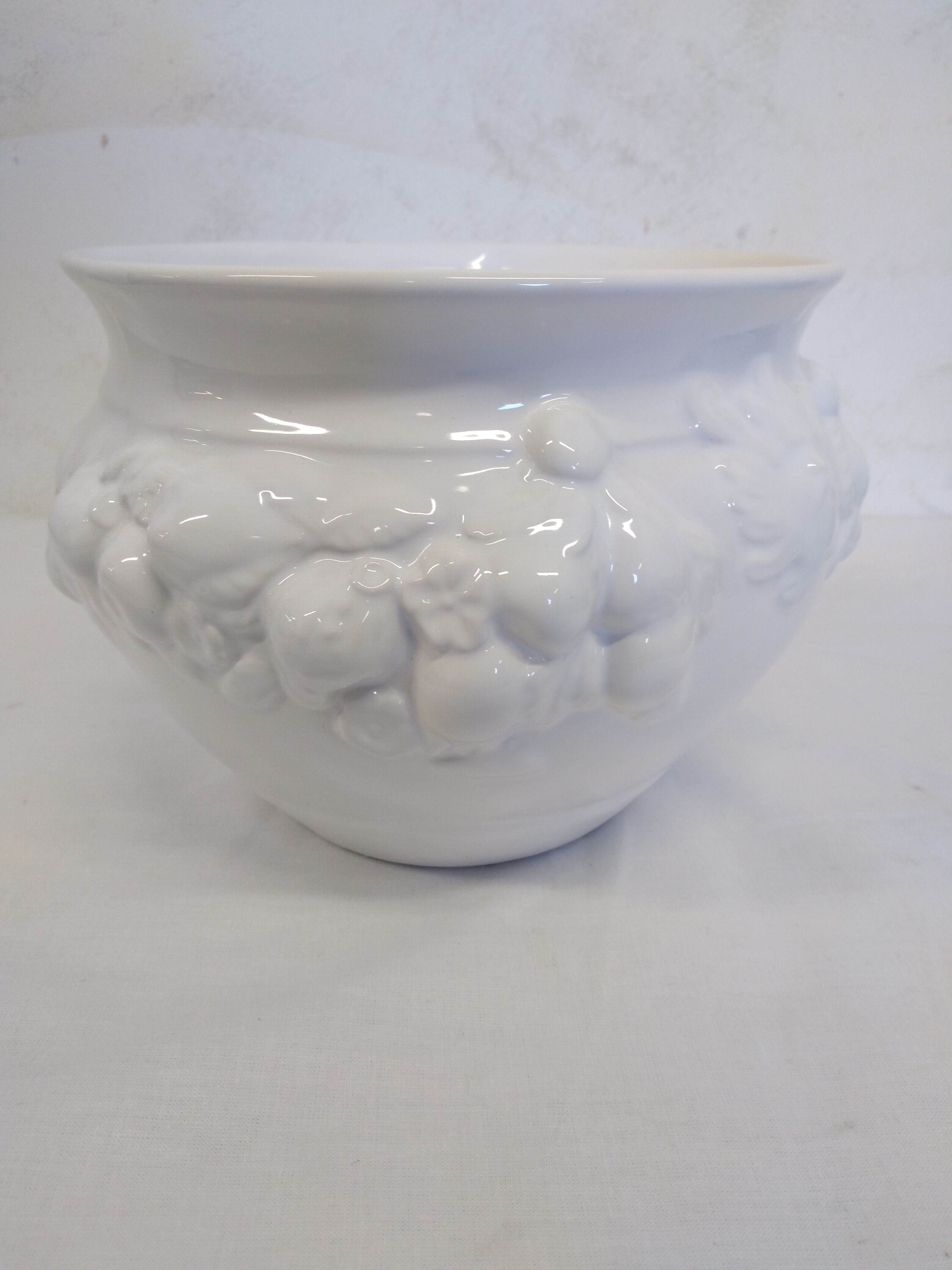 Old pot cover in slip