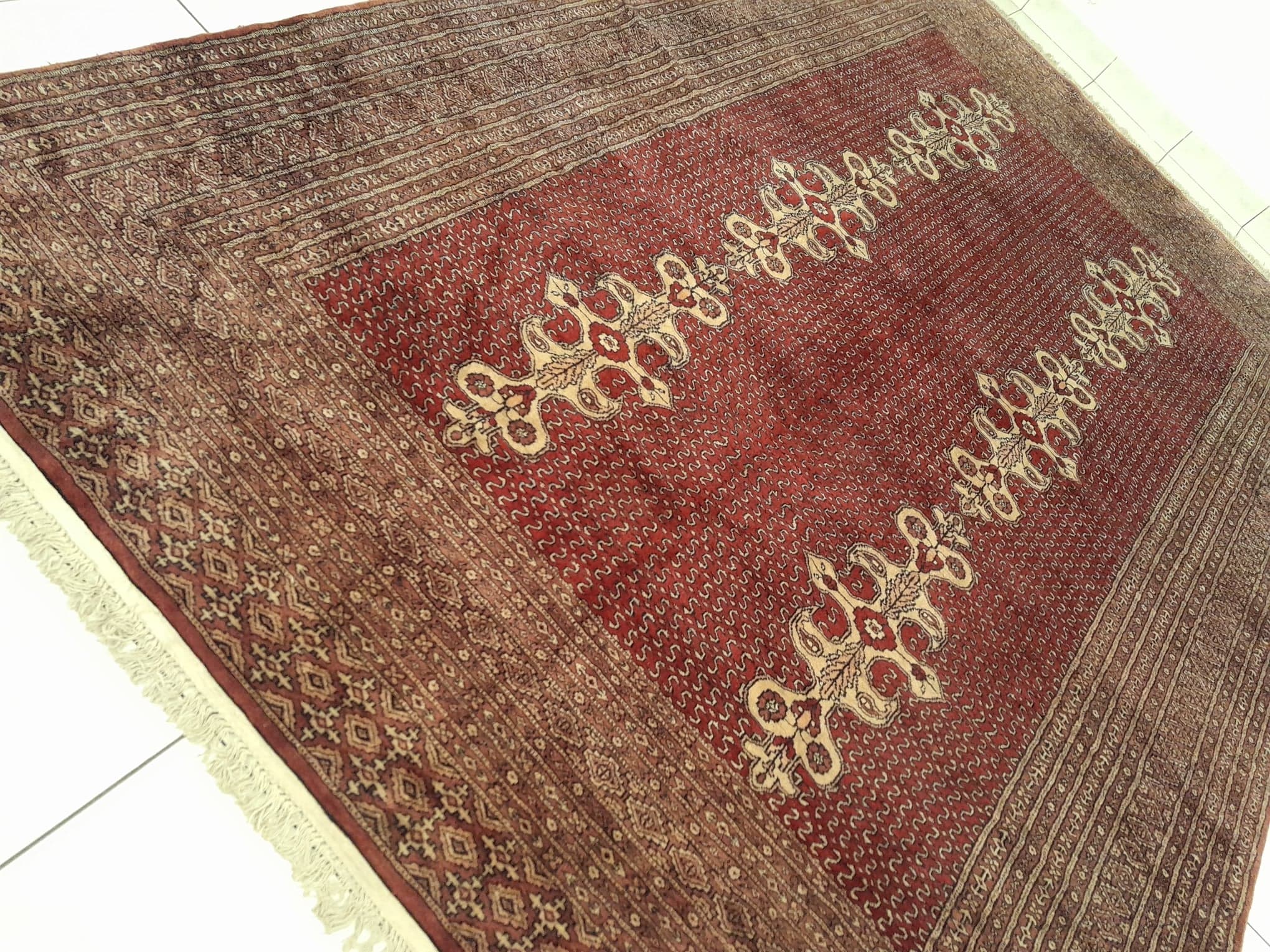 Handmade Pakistani carpet 317x216cm