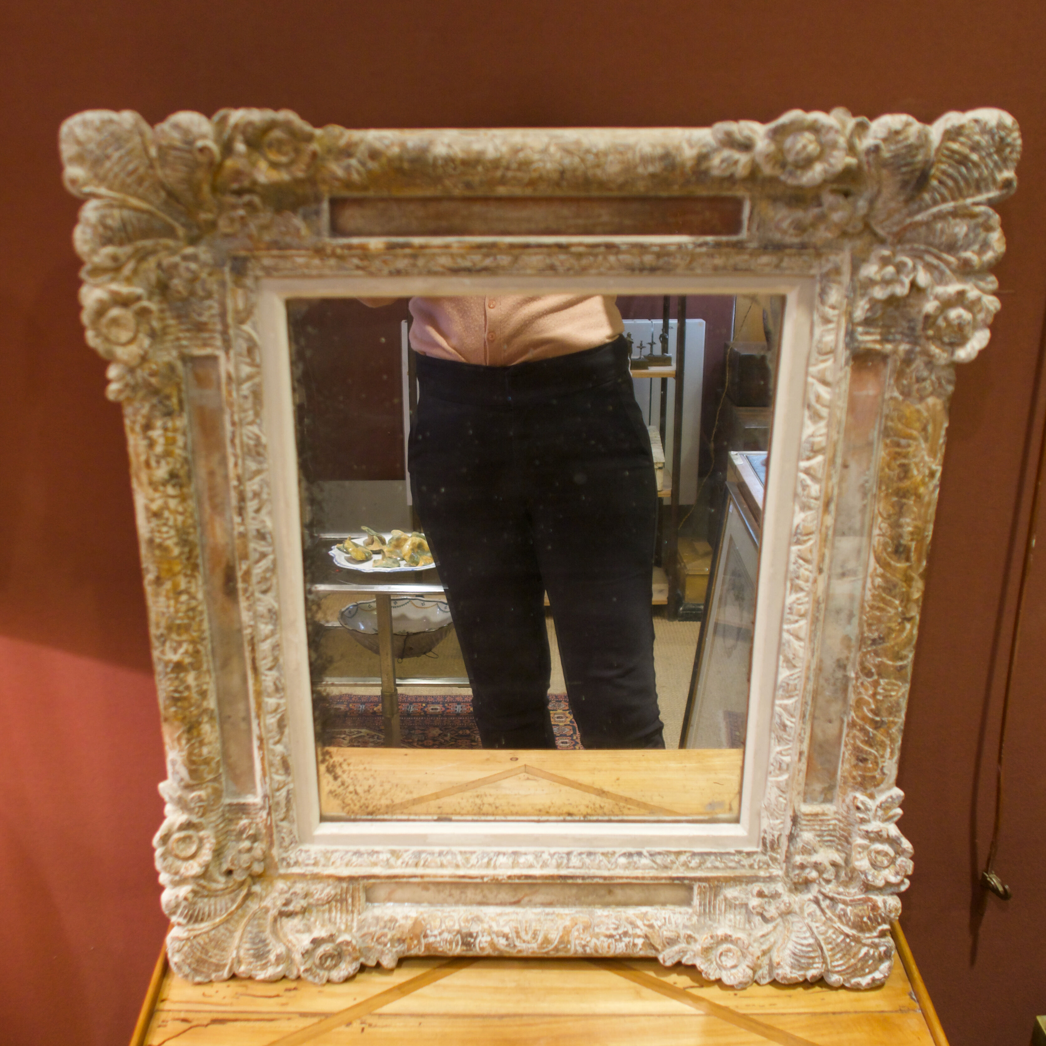 Mirror frame stamped Mouth