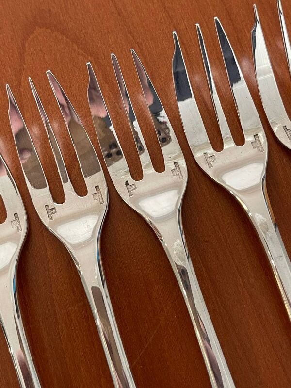 Christofle Cluny 12 fourchettes à gâteau ,dessert état neuf