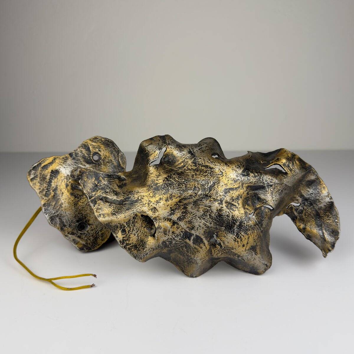Vintage wall lamp in brutalist metal by Salvino Marsura, 1970s.