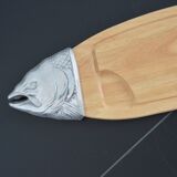 Fish serving tray / Wood & cast aluminum 1970s vintage
