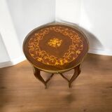 Paire de tables d’appoint Louis XV sculptées en hêtre et bronze, artisanale