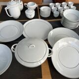 Bernardaud Limoges table service platinum model, 45 pieces