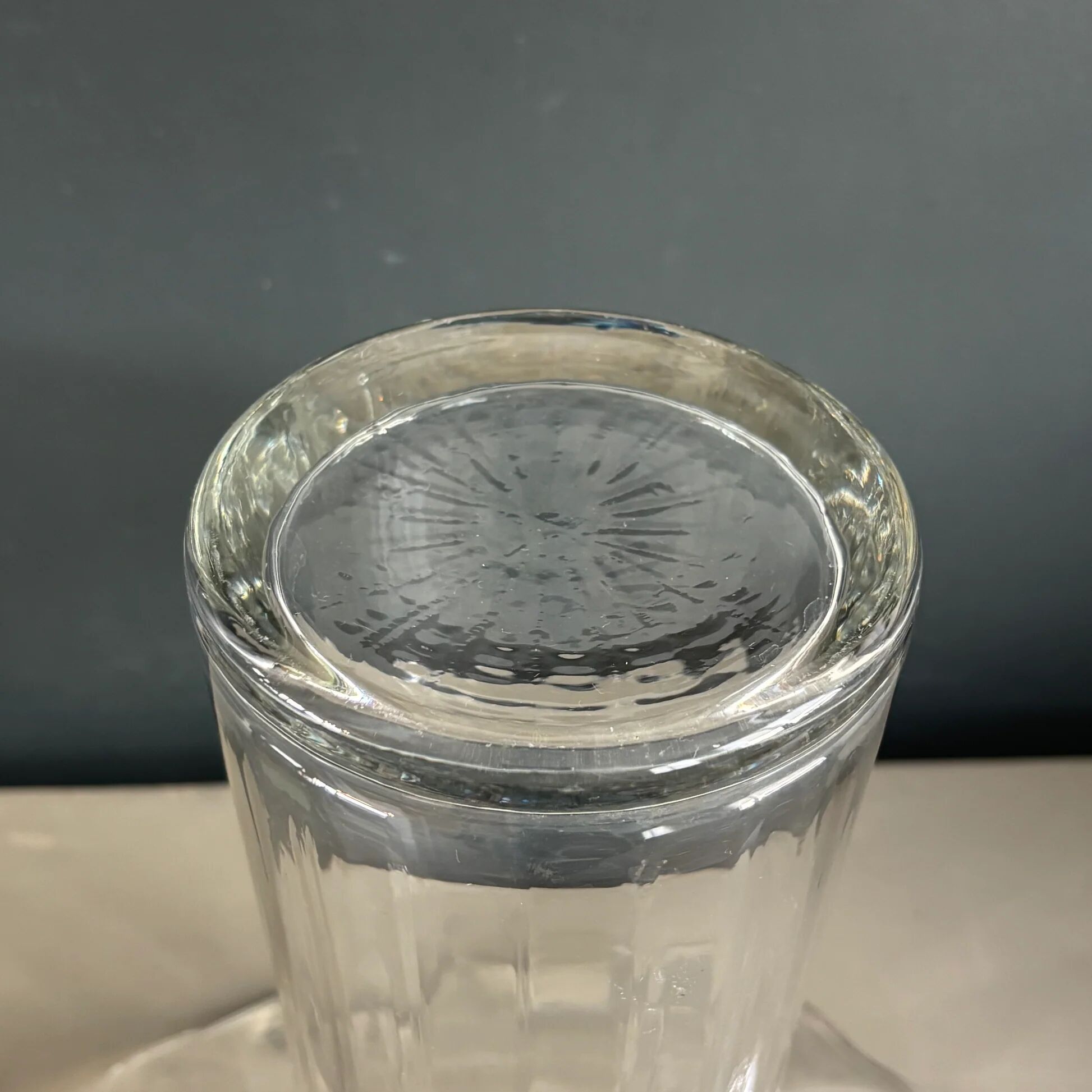 Grand vase en verre évasé - Ref 1348
