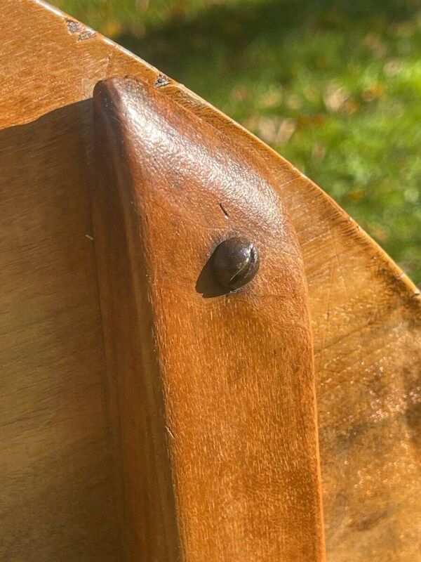 Table de vigneron en noyer massif à plateau basculant, Bourgogne France fin du XIXème s.