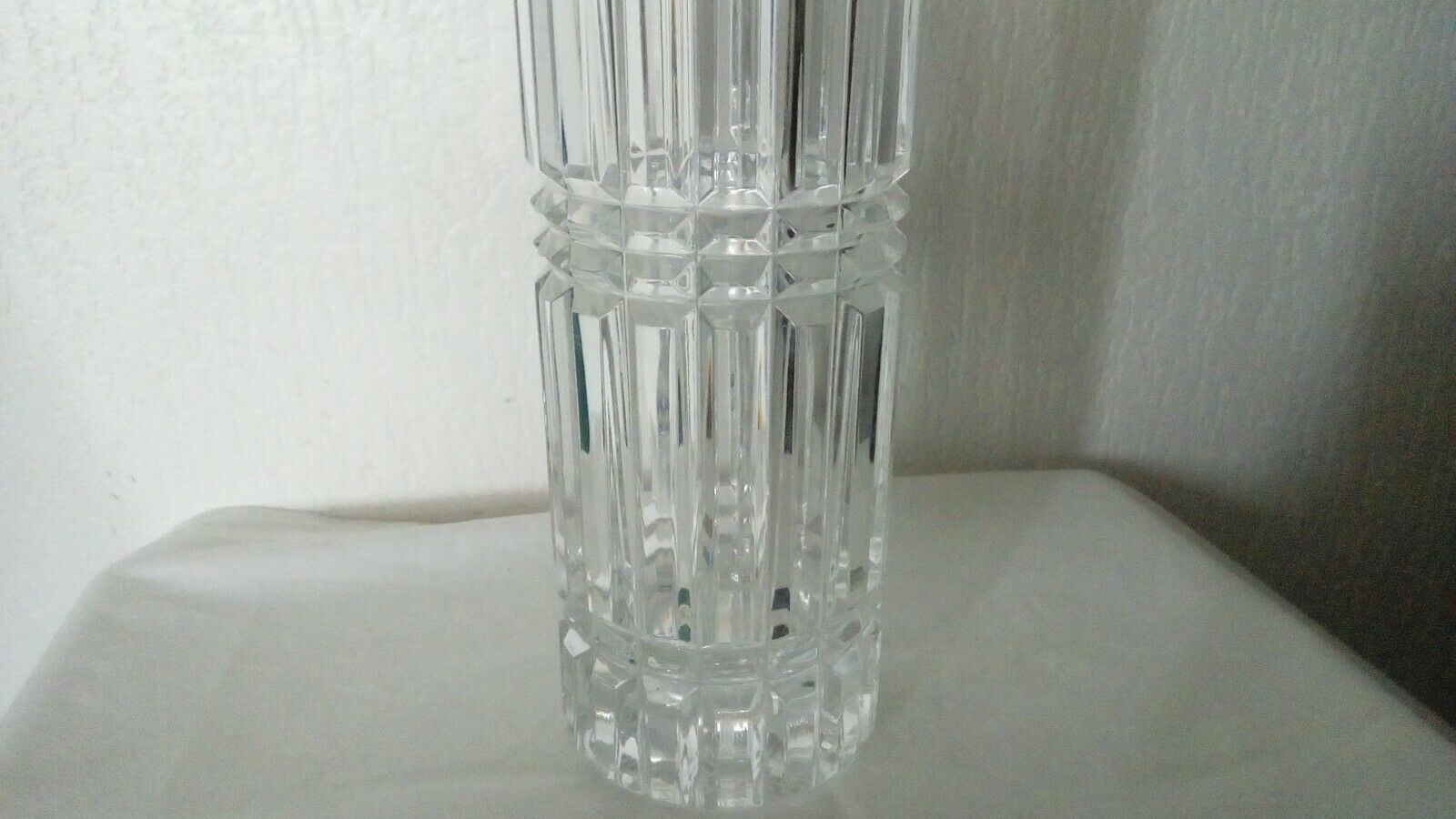 Crystal roller vase