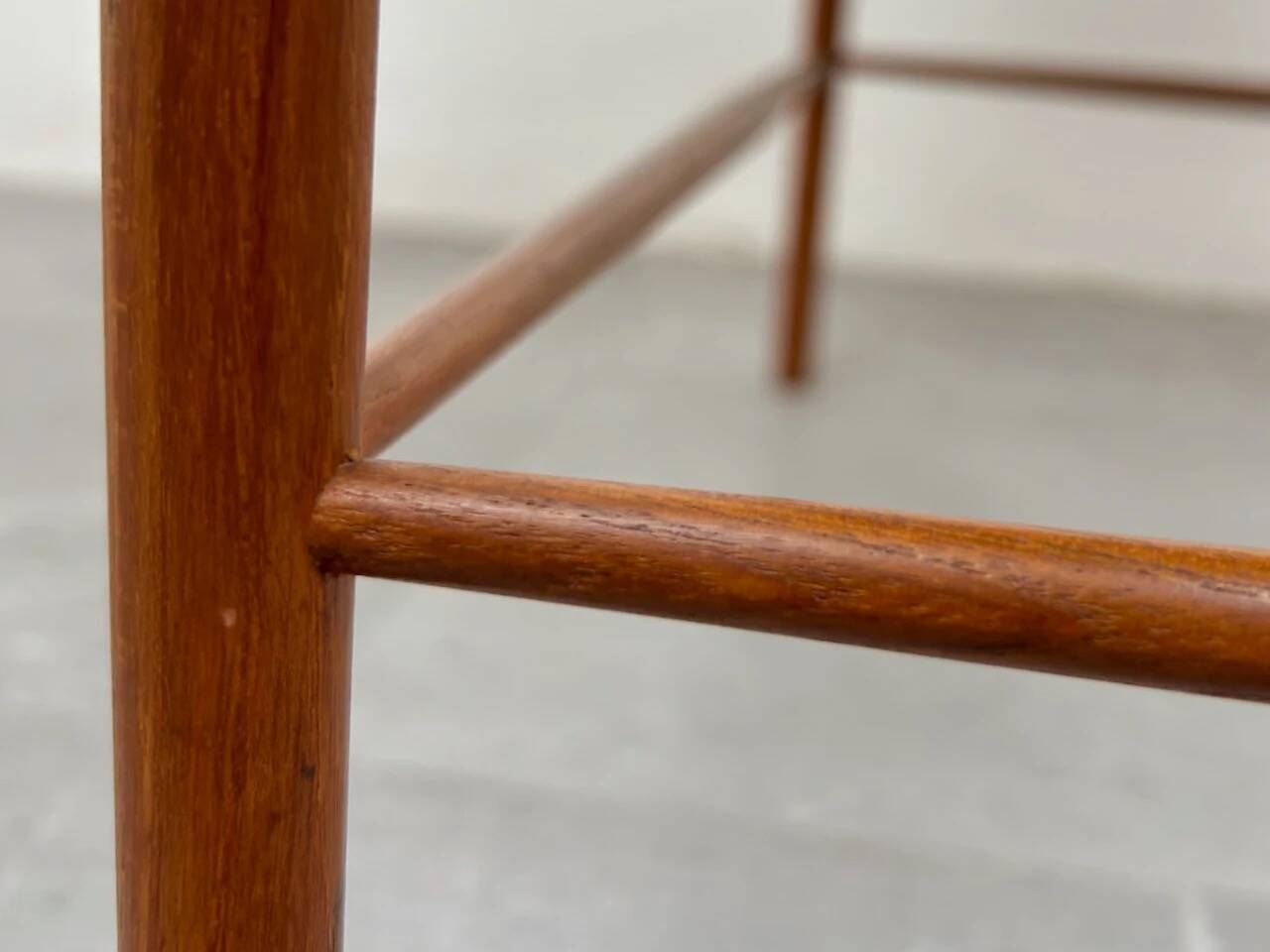 Table d'appoint par Kaj Winding pour P. Jeppesen