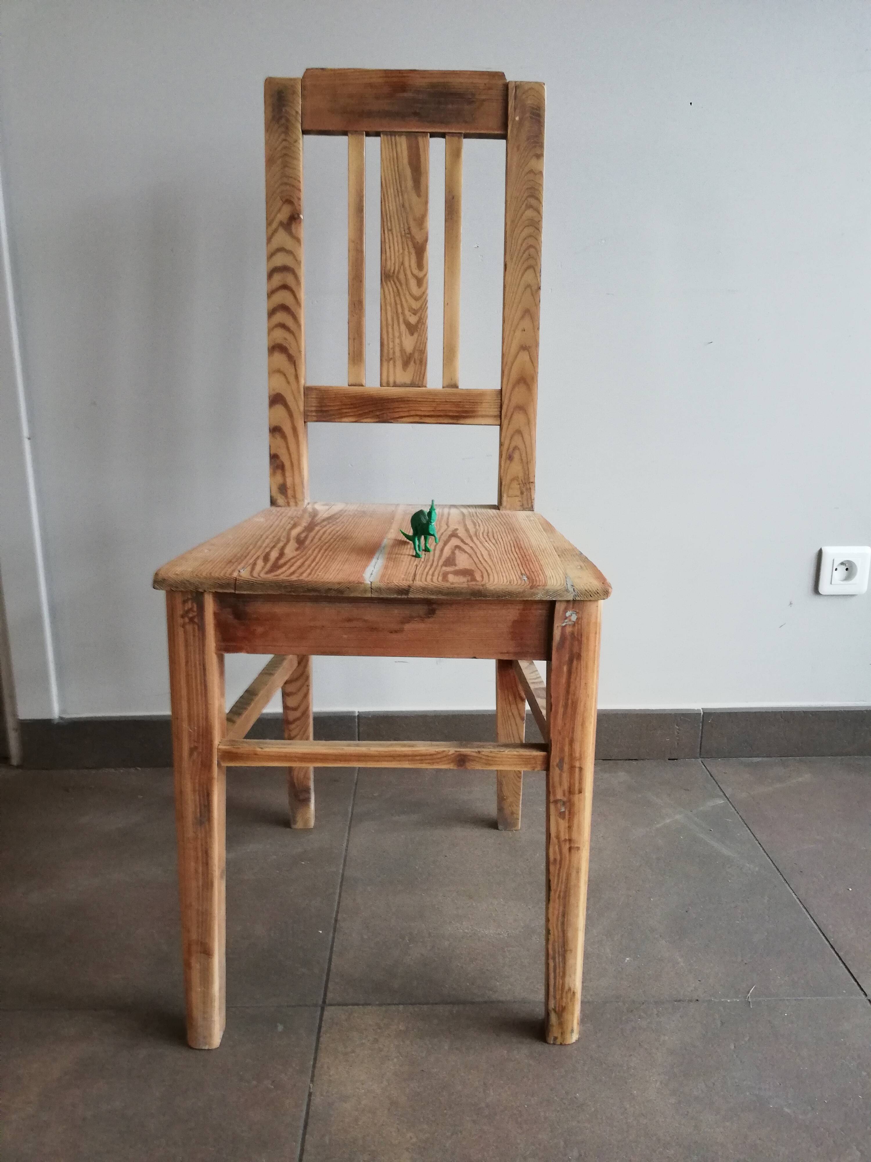Set of 5 vintage wooden chairs