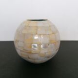 Vase boule en nacre véritable