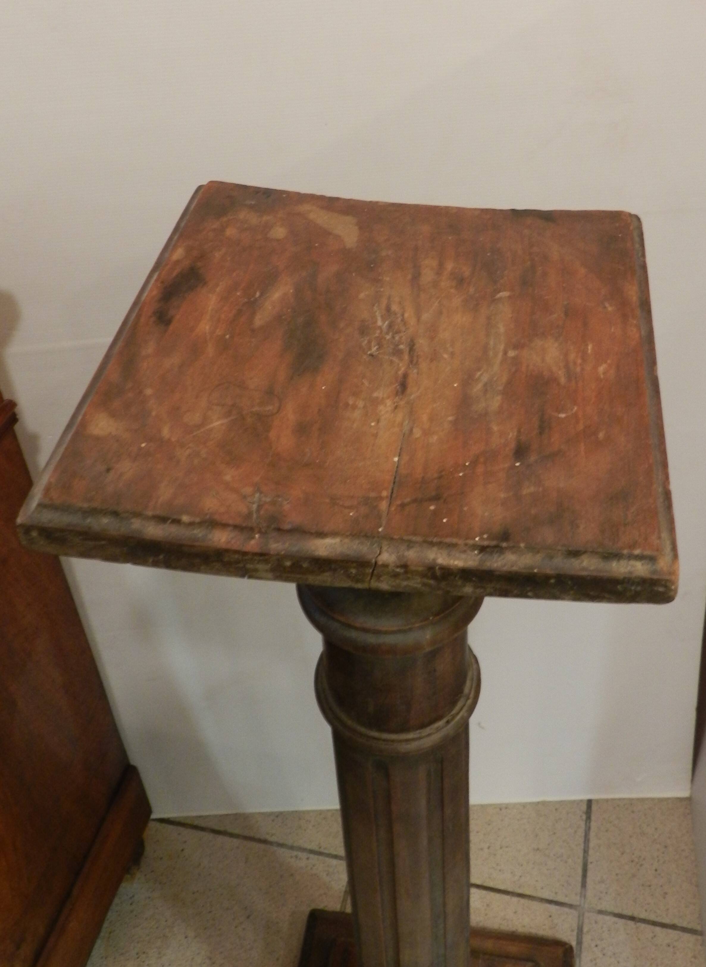 fluted wooden pillar column