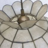 Mother-of-pearl suspension