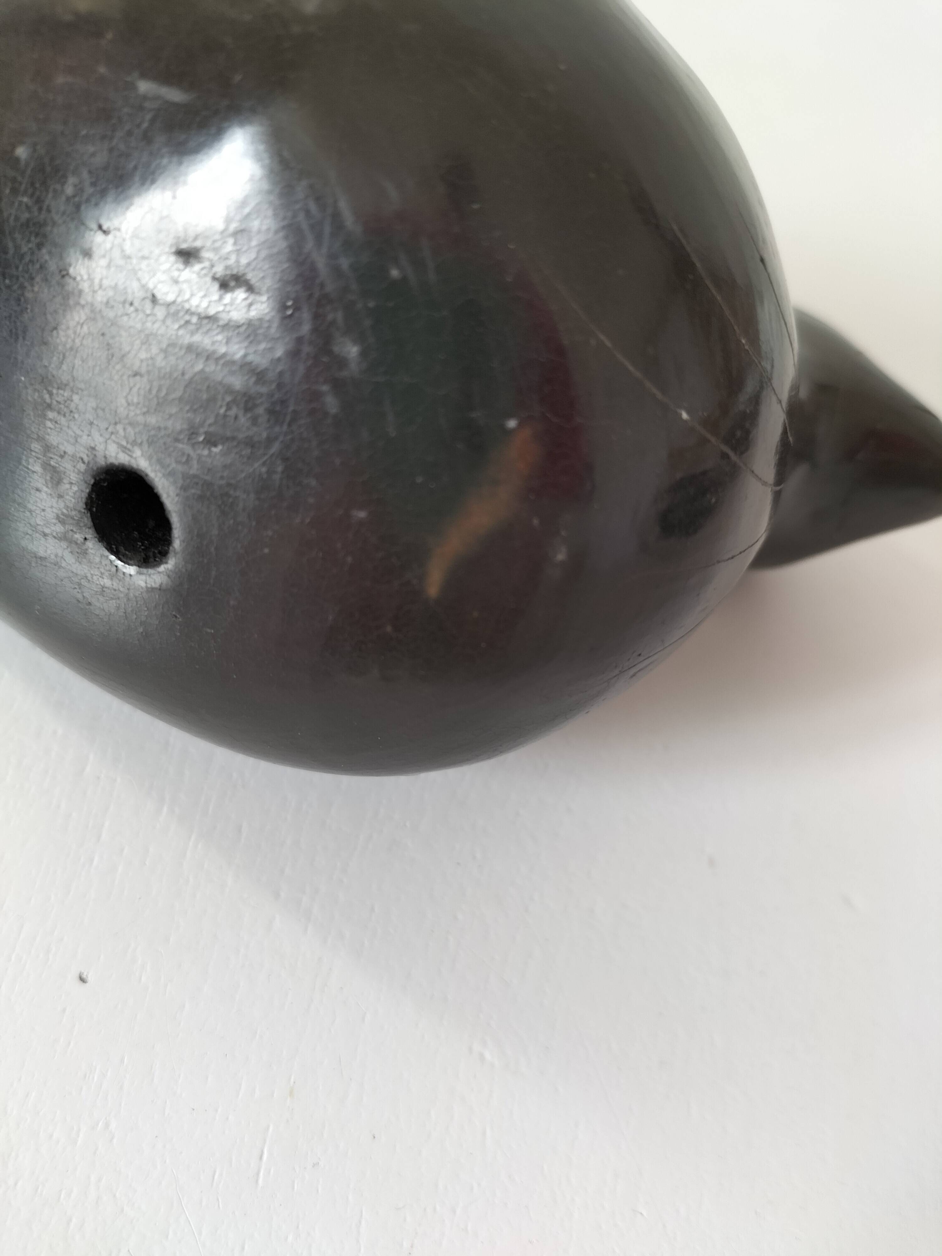 Colombe sculpturale en céramique brun chocolat, 20ème siècle