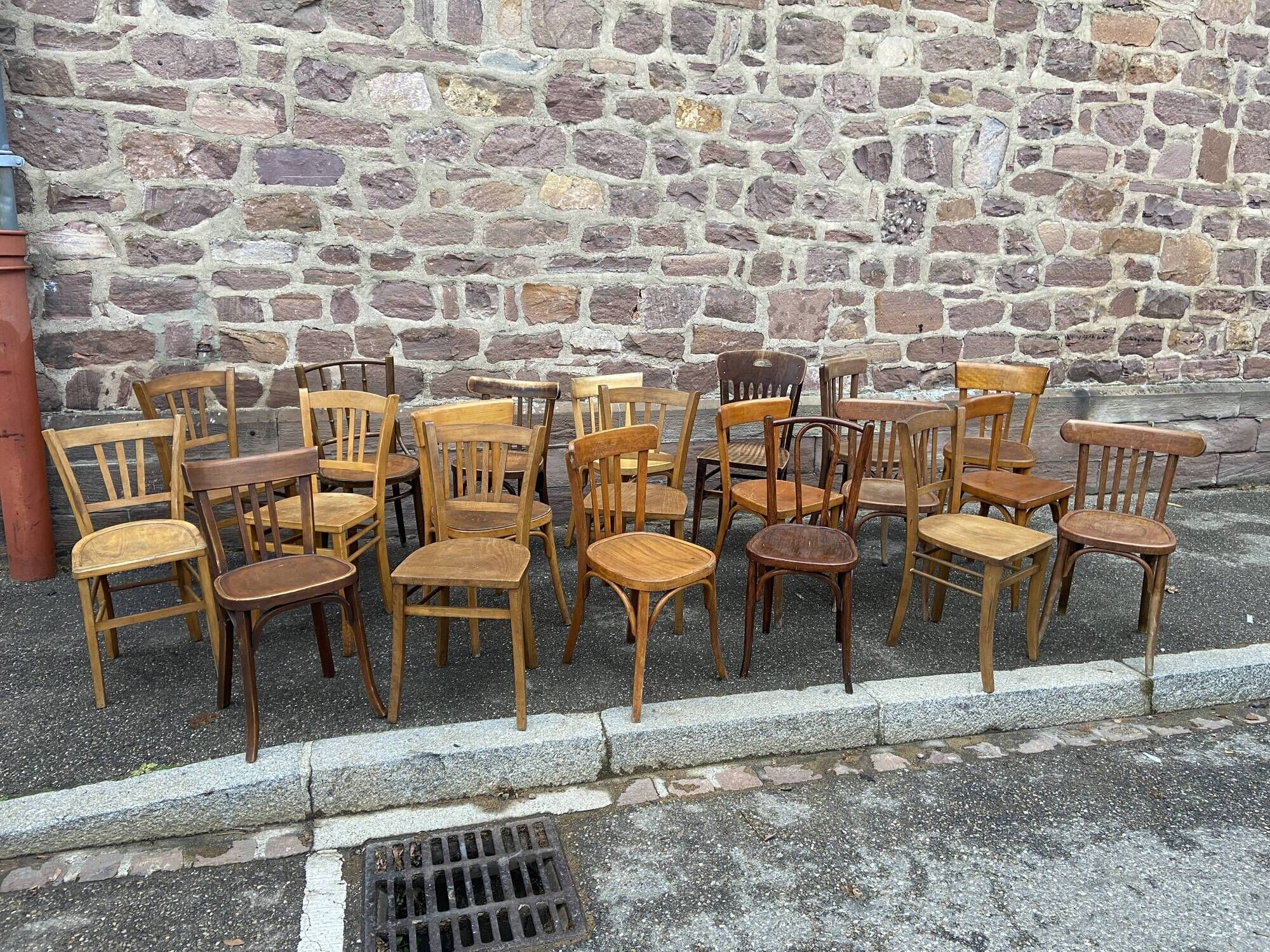 Set of 20 chairs bistro coffee wood curved vintage