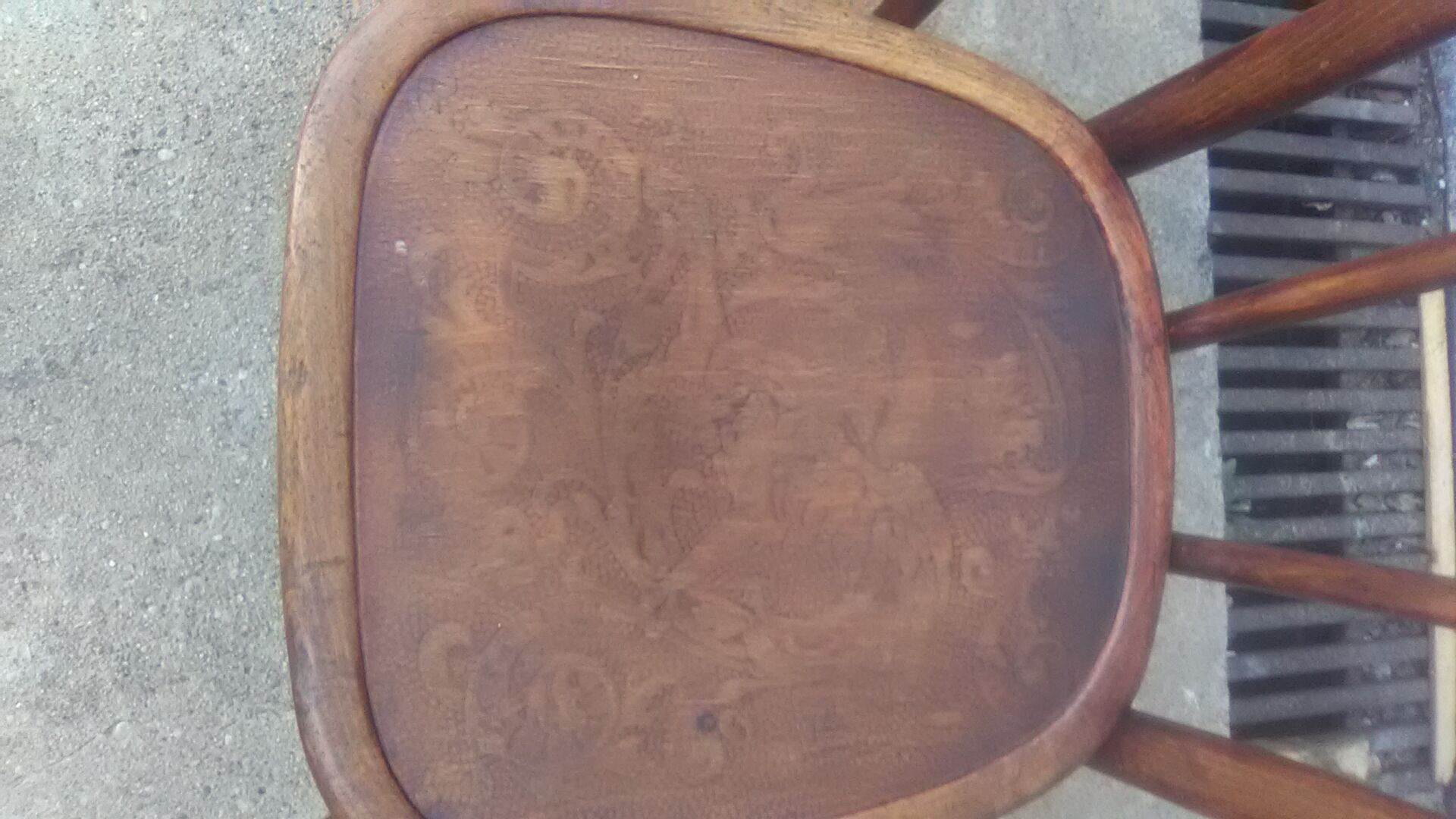 Lot of 6 mismatched bistro chairs