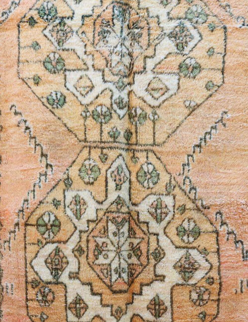 Vintage Berber Rug - 276 x 186 cm