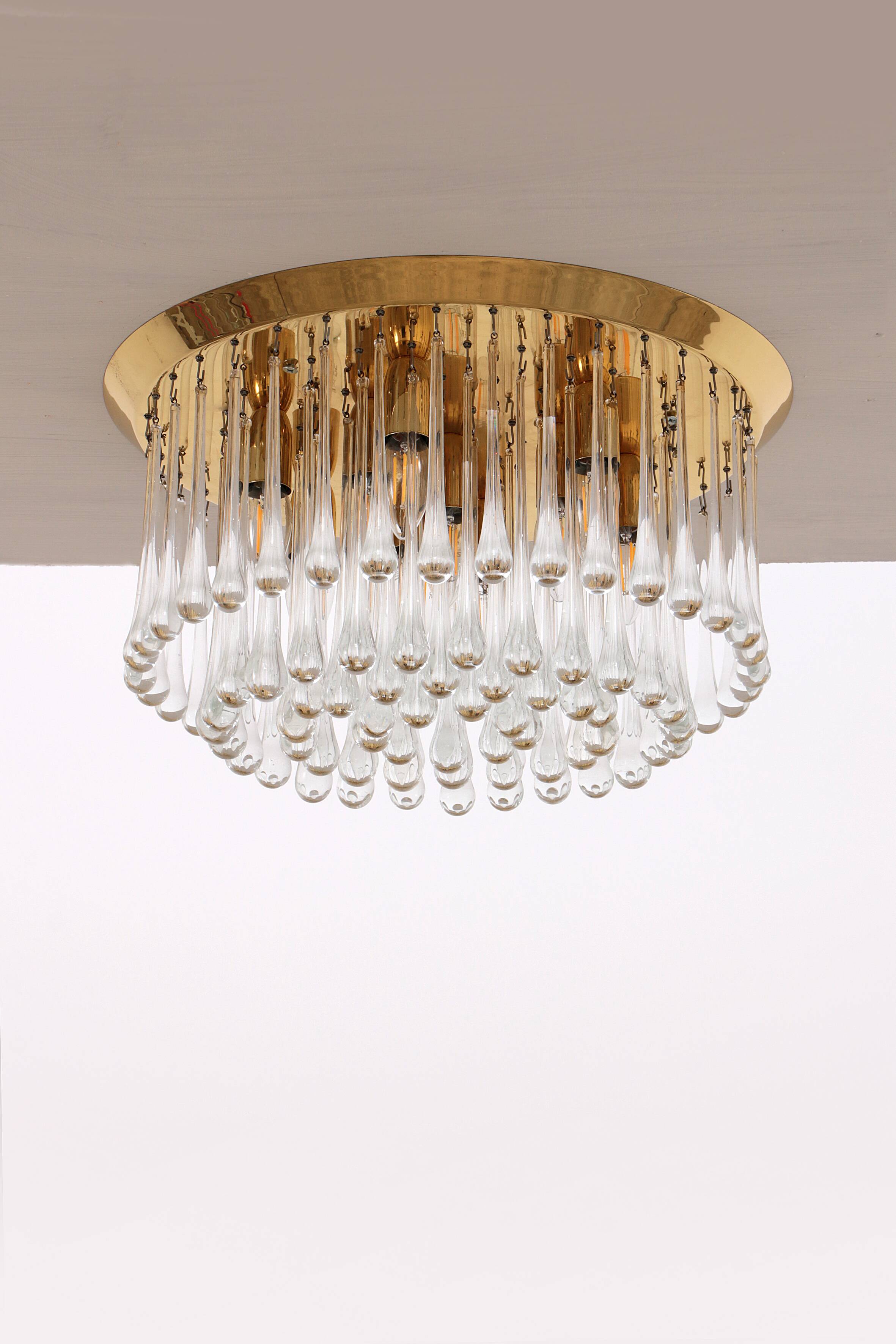 Big J.T. Kalmar Murano Raindrop hanging lamp, 1970 Austria.