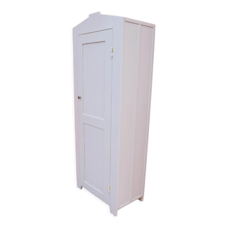 Armoire parisienne