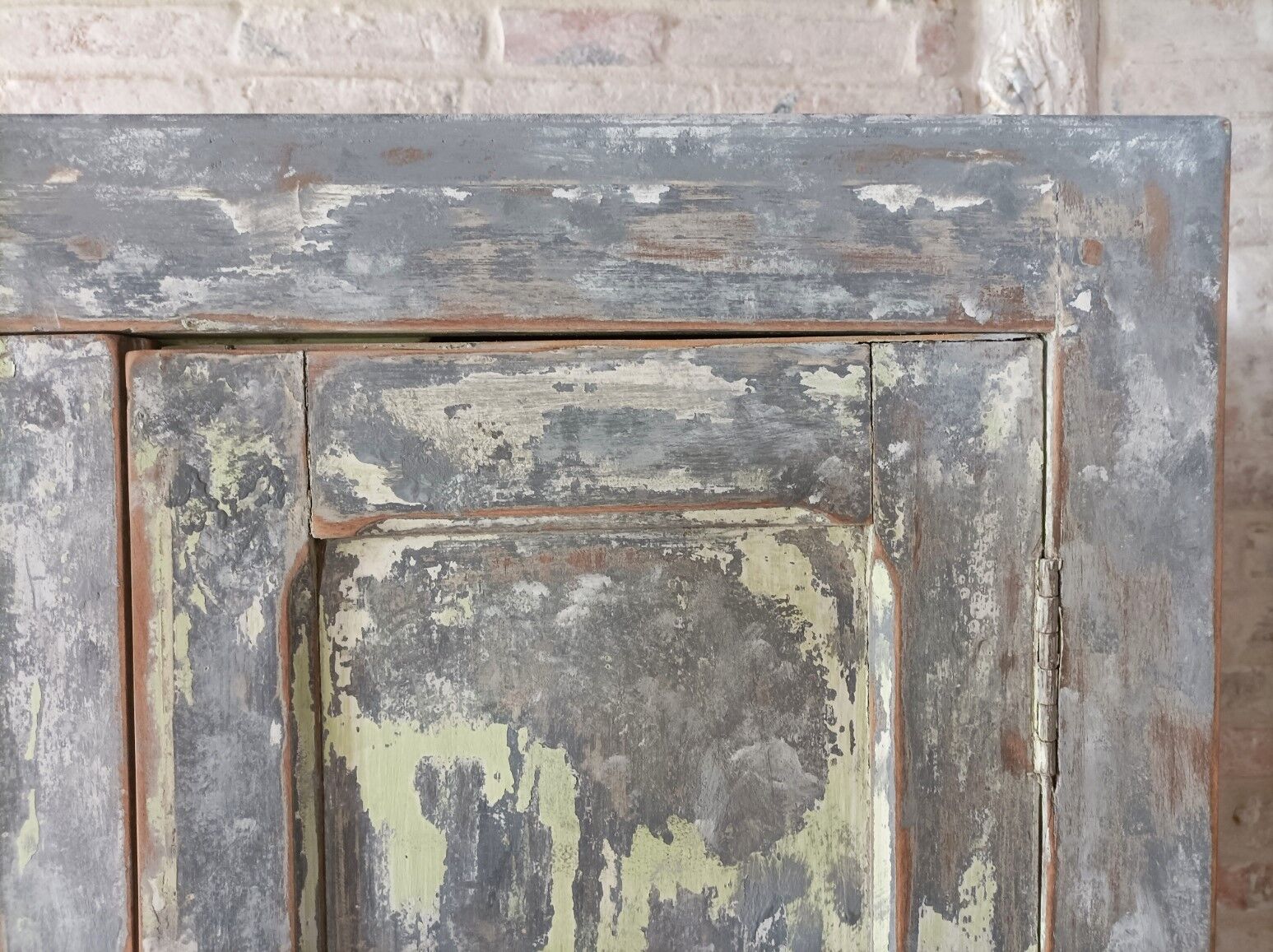 Armoire parisienne