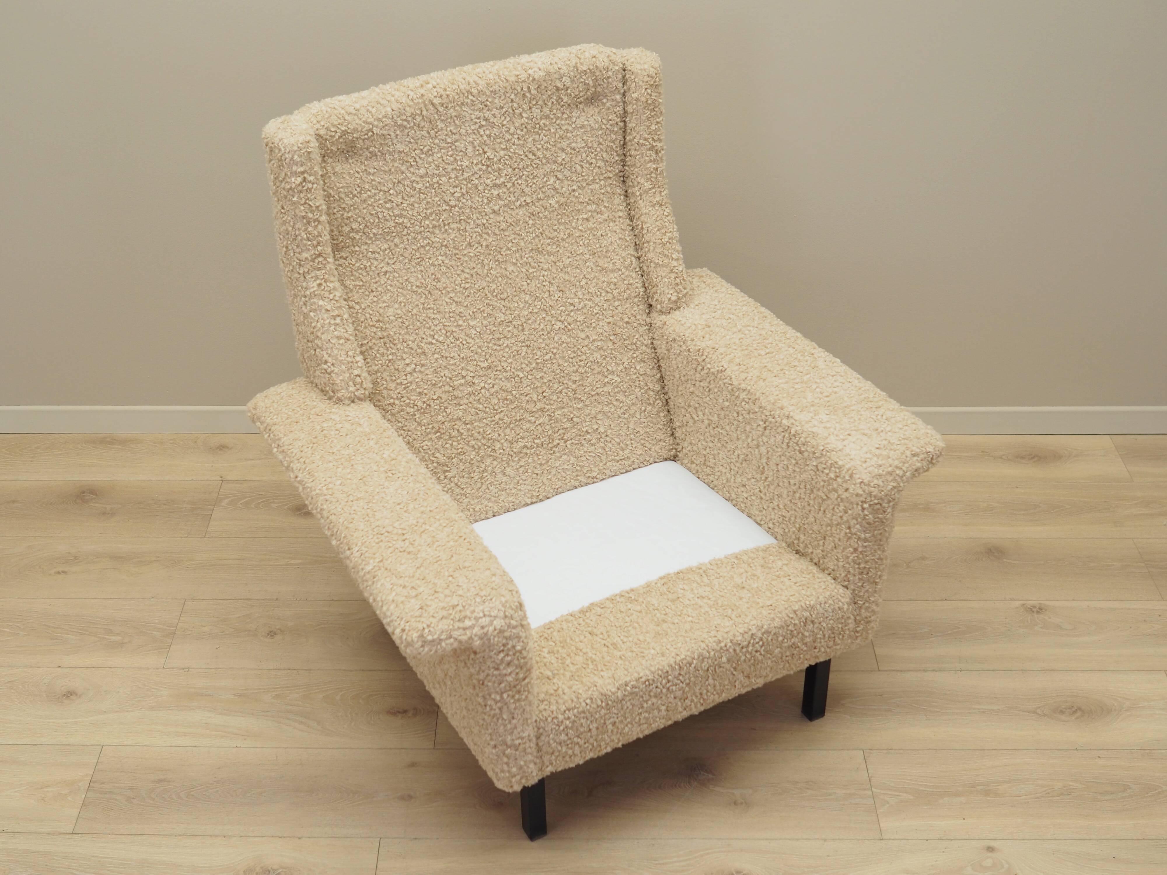 Fauteuil danois beige par Arne Vodder, années 1960