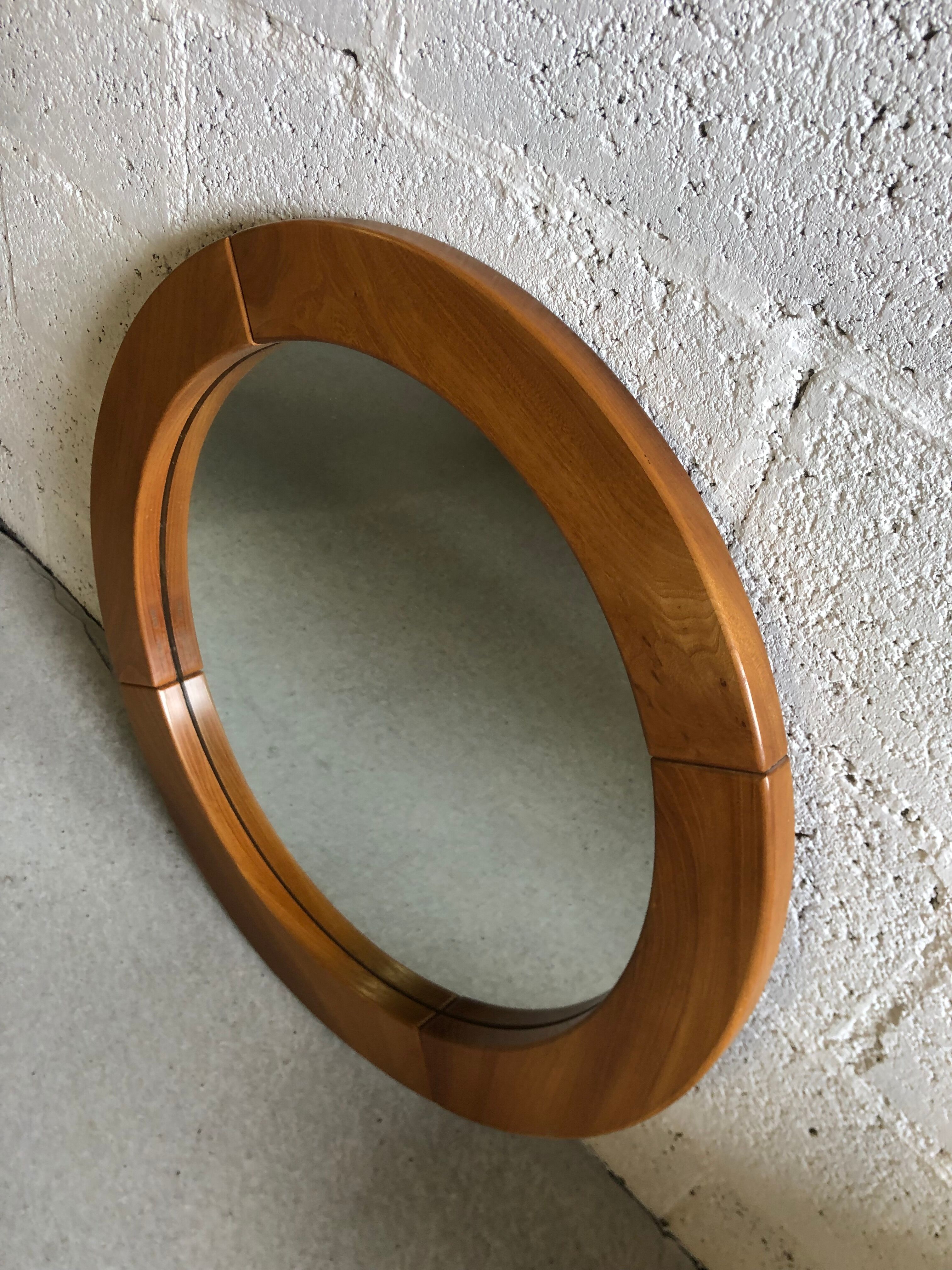 Round mirror in solid elm Maison Regain