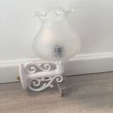 Wall lamp in enamelled cast iron