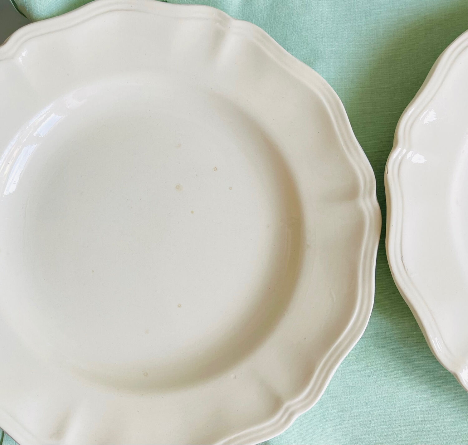 Sarreguemines plates, Digoin model, off-white color