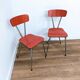 Paire de chaises en formica rouge