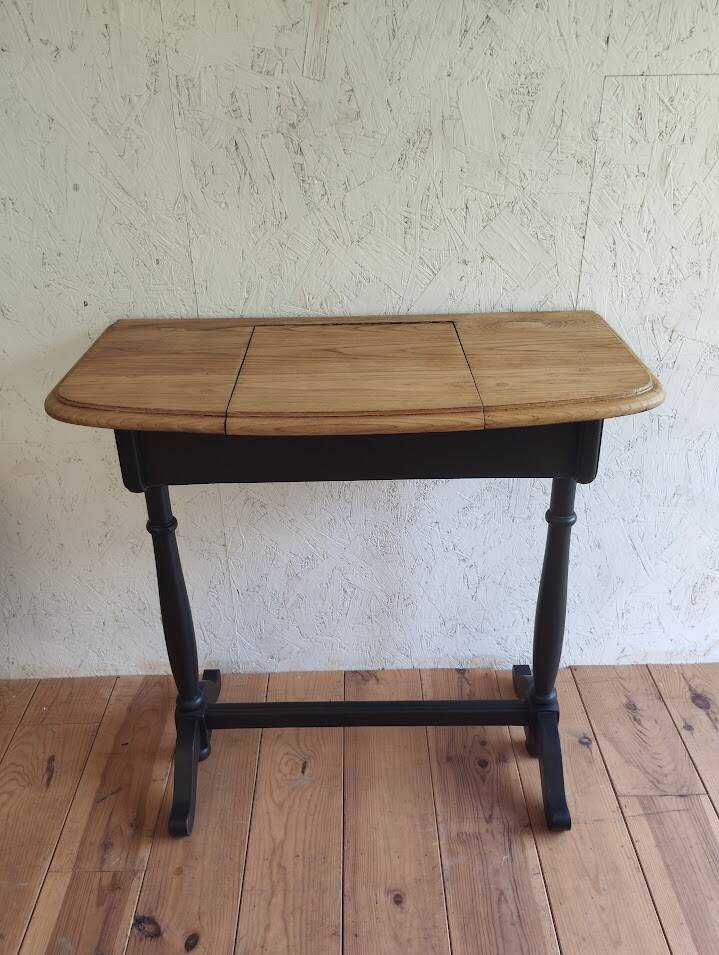 Console, desk, lectern