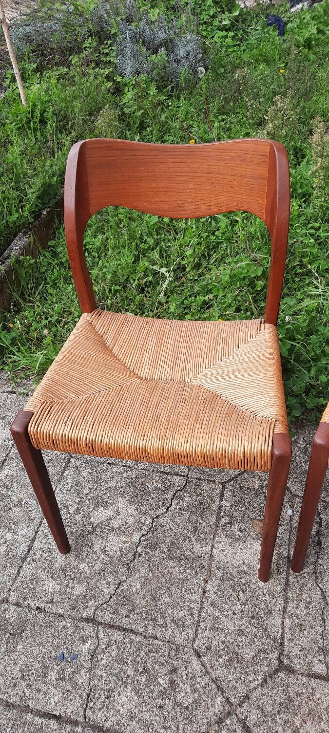 6 Scandinavian chairs