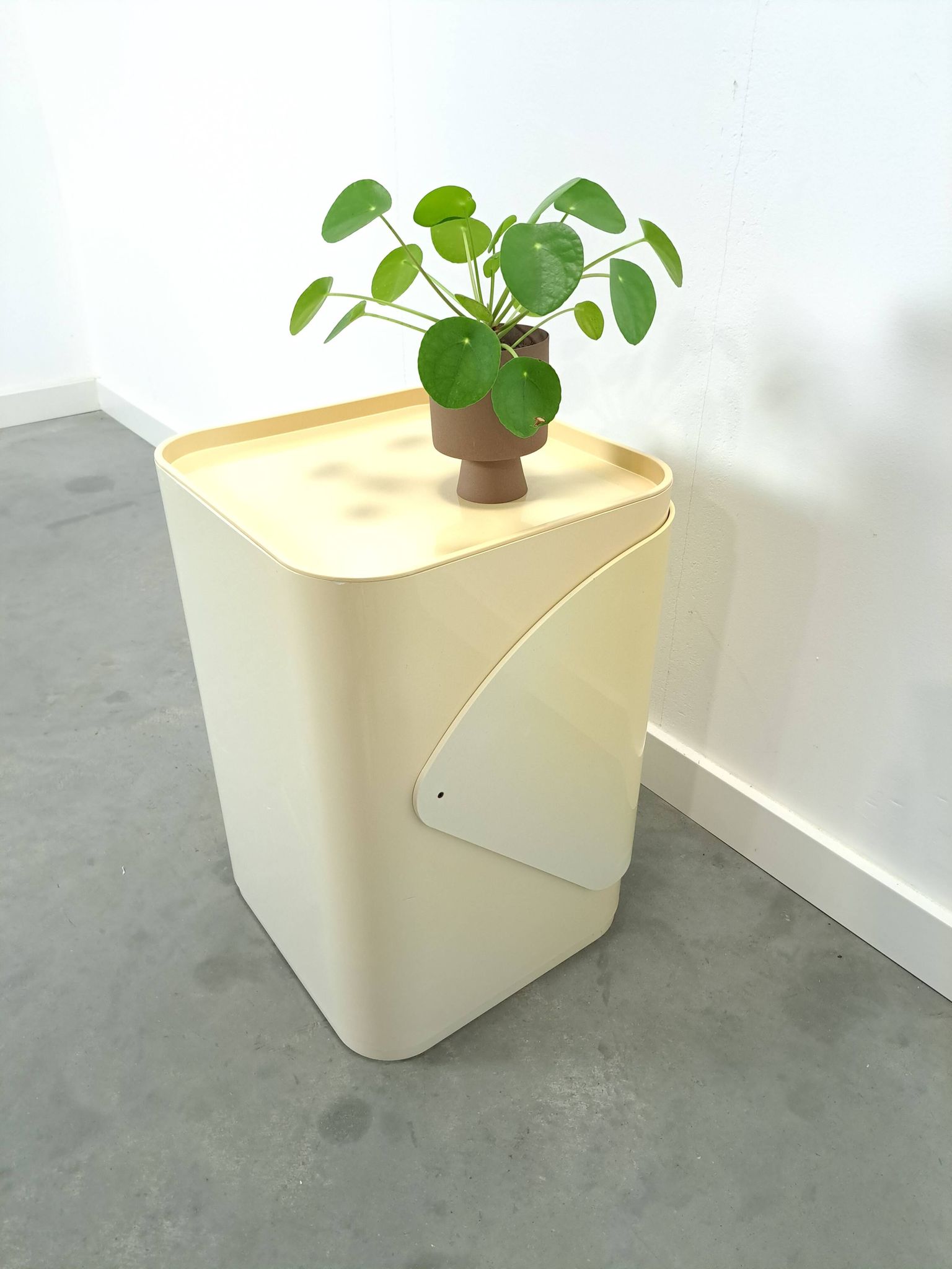Kunststof design opbergmand wasmand Kartell, Anna Castelli Italy