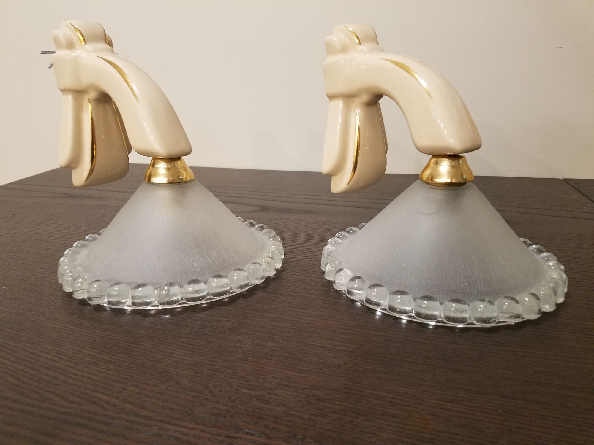 2 art deco wall lights in porcelain and frosted glass