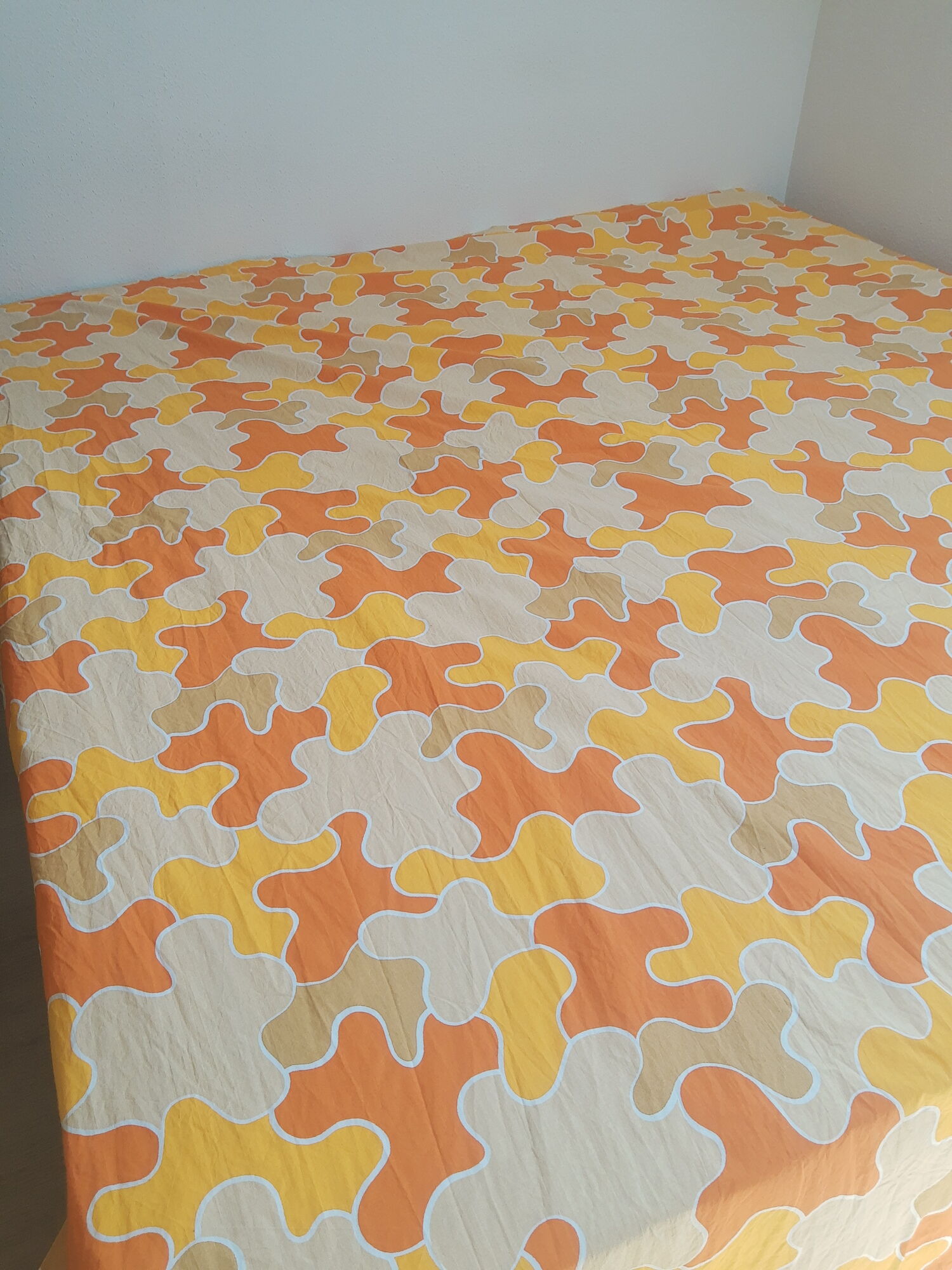 Sheet 2 people puzzle orange seventies 70s vintage